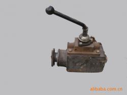 農(nóng)機(jī)配件革新 廠家直供單邊制動(dòng)四驅(qū)變速箱助力現(xiàn)代農(nóng)業(yè)